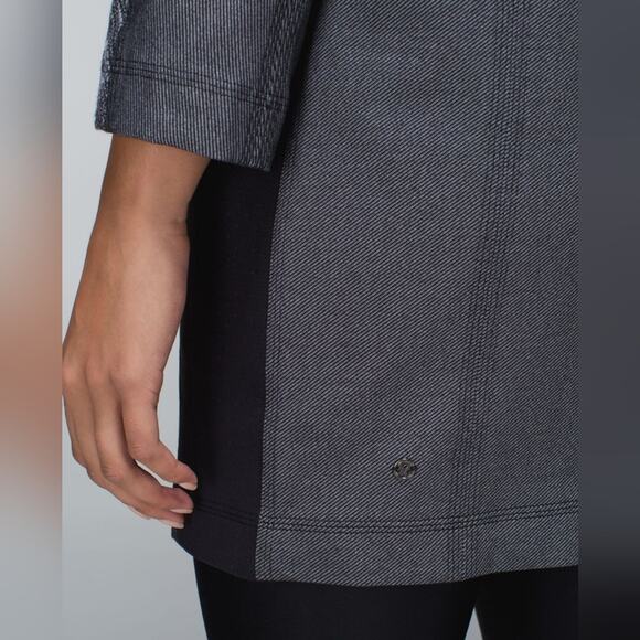 Lululemon Cocoon black car coat size XS - Picture 5 of 11